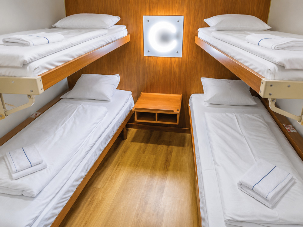 Innenkabine belegt mit 3 Personen